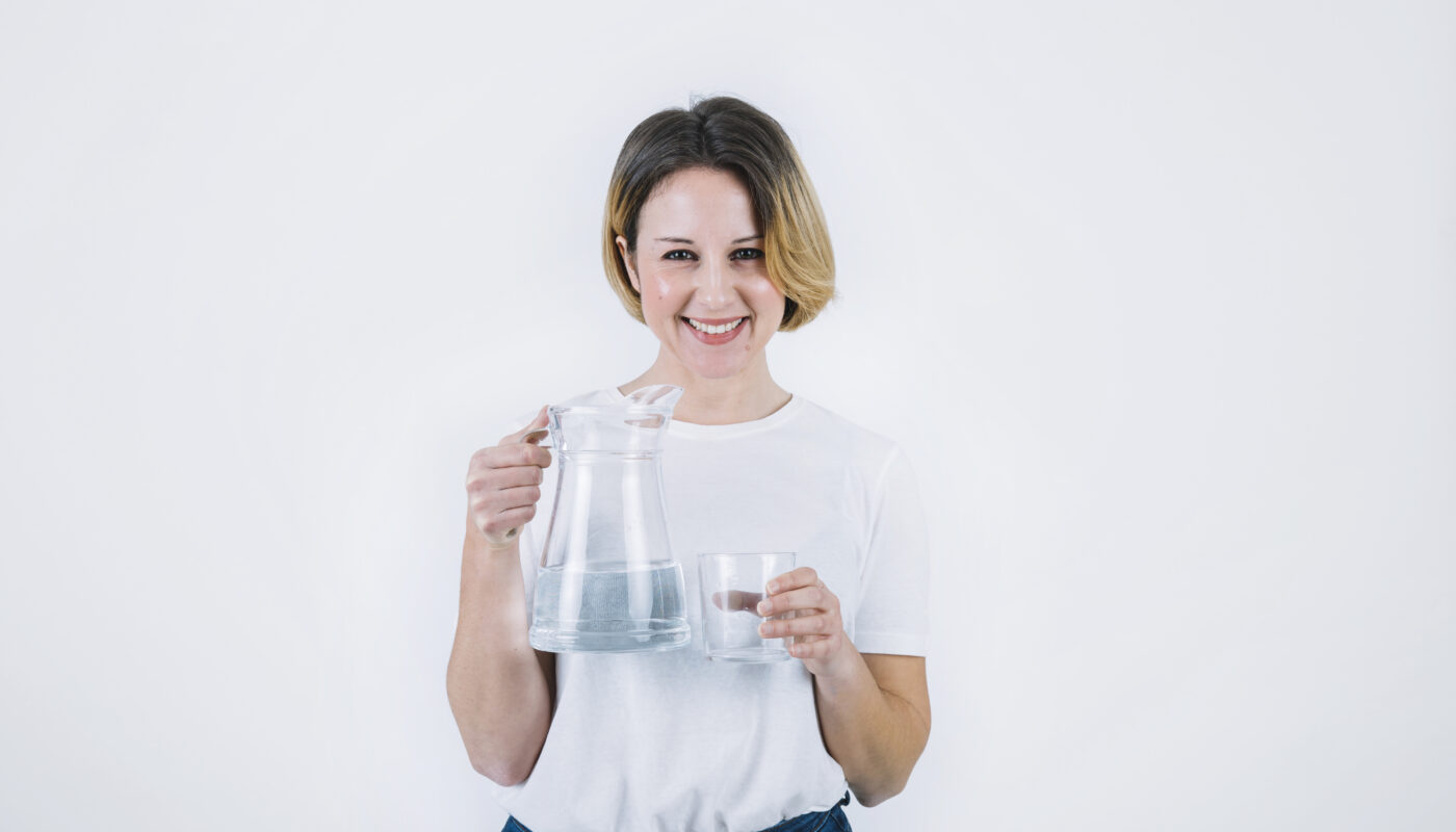 https://www.freepik.com/free-photo/smiling-woman-posing-with-jug-glass_1868068.htm#fromView=search&page=3&position=40&uuid=6e52ce20-4e47-4fc2-9551-08ebaadd5c49