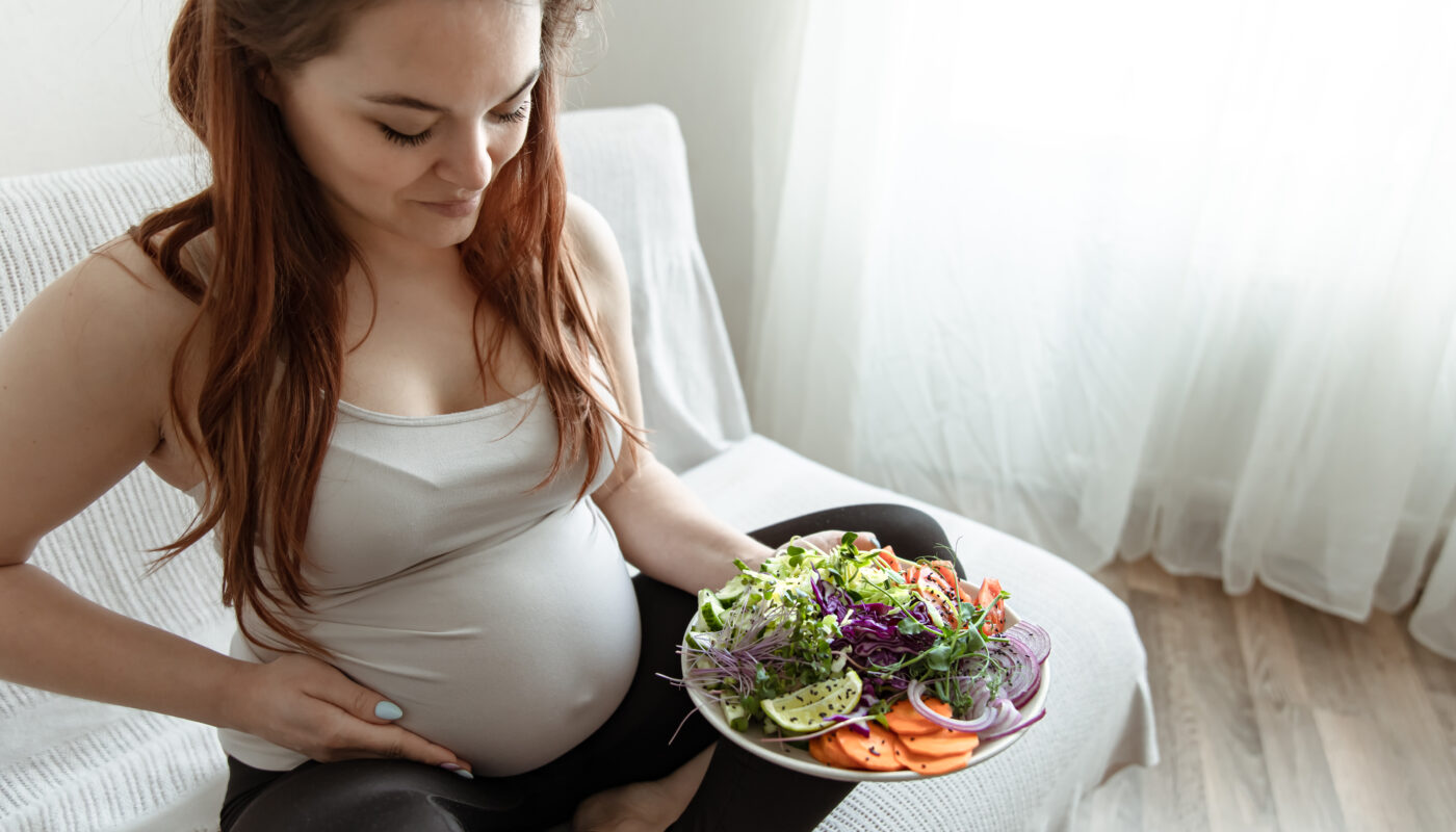 https://www.freepik.com/free-photo/expectant-mother-last-months-pregnancy-is-holding-plate-vegetable-salad_13738526.htm#fromView=search&page=2&position=16&uuid=f1a26b9b-3e39-4a17-8141-14808f105def